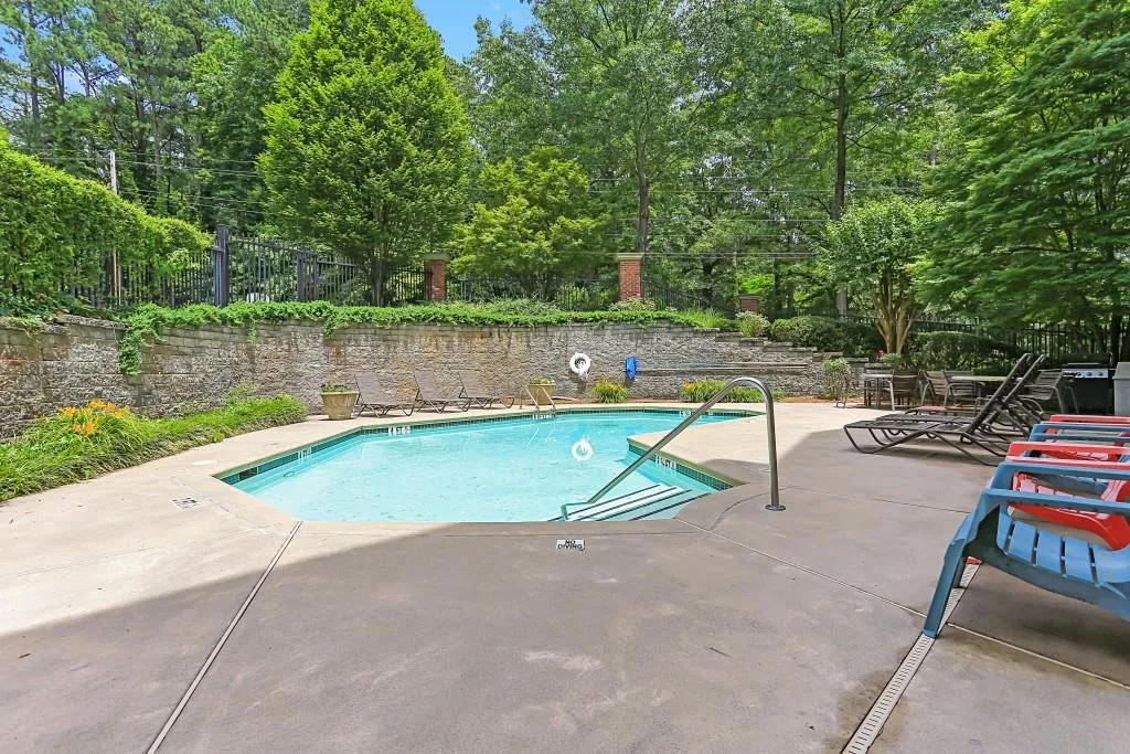 5559 Glenridge Drive Unit 2305, Atlanta, Georgia 30342, 1 Bedroom Bedrooms, ,1 BathroomBathrooms,Residential,Sold,5559 Glenridge Drive Unit 2305,6776495