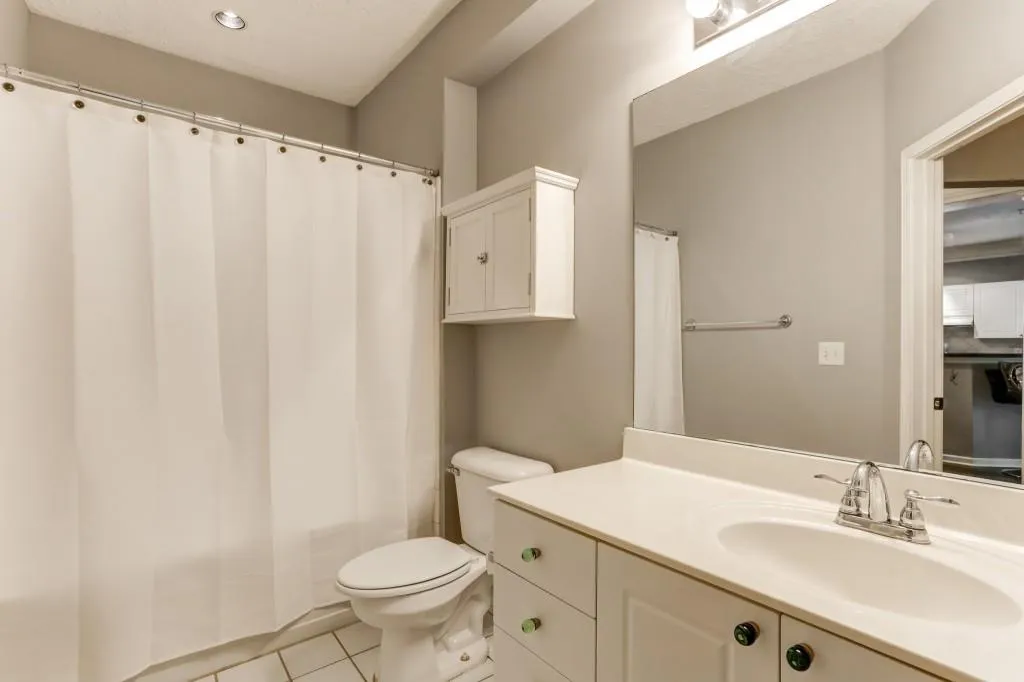 5559 Glenridge Drive Unit 2305, Atlanta, Georgia 30342, 1 Bedroom Bedrooms, ,1 BathroomBathrooms,Residential,Sold,5559 Glenridge Drive Unit 2305,6776495