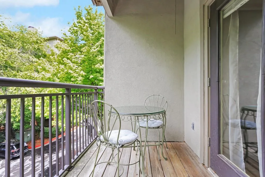 5559 Glenridge Drive Unit 2305, Atlanta, Georgia 30342, 1 Bedroom Bedrooms, ,1 BathroomBathrooms,Residential,Sold,5559 Glenridge Drive Unit 2305,6776495