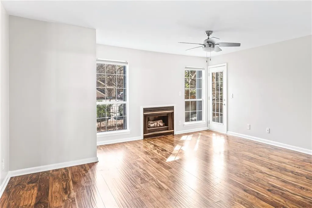 420 Granville Court, Sandy Springs, Georgia 30328, 1 Bedroom Bedrooms, ,1 BathroomBathrooms,Residential,Sold,420 Granville Court,6846395