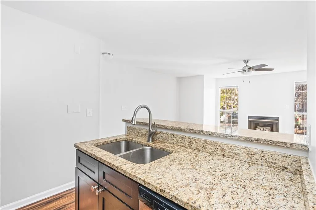 420 Granville Court, Sandy Springs, Georgia 30328, 1 Bedroom Bedrooms, ,1 BathroomBathrooms,Residential,Sold,420 Granville Court,6846395