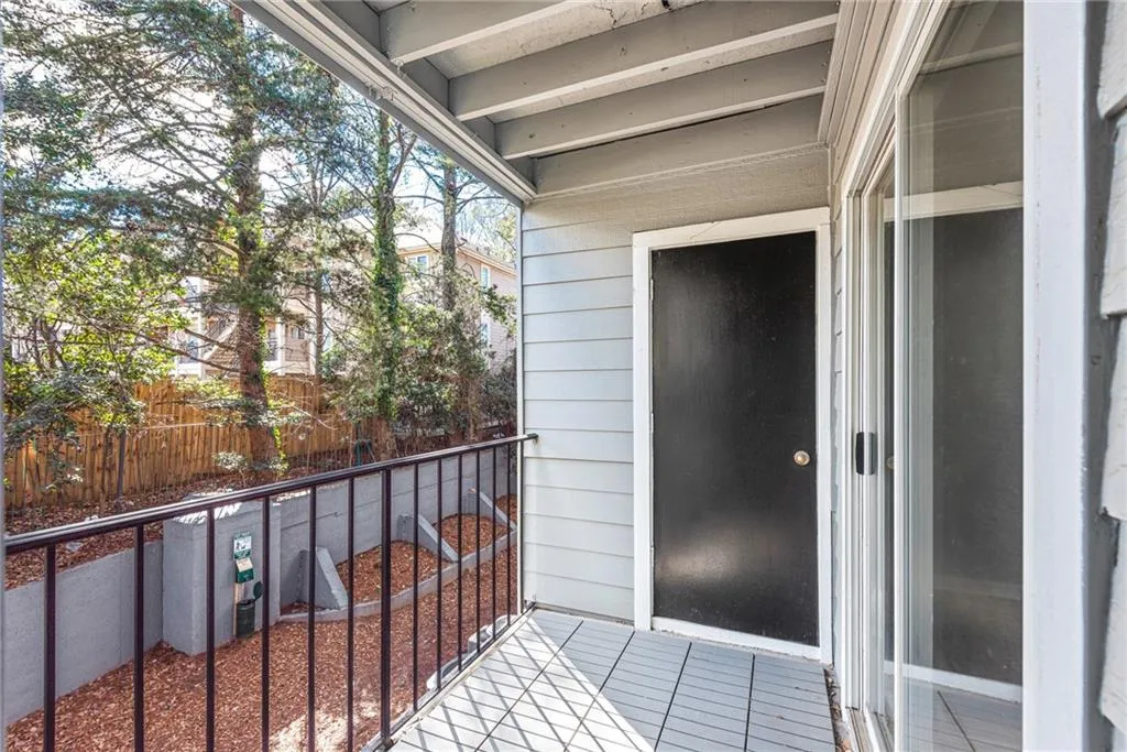 420 Granville Court, Sandy Springs, Georgia 30328, 1 Bedroom Bedrooms, ,1 BathroomBathrooms,Residential,Sold,420 Granville Court,6846395