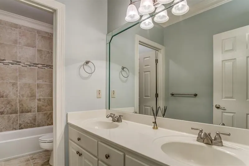 8150 Nesbit Ferry Road, Sandy Springs, Georgia 30350, 6 Bedrooms Bedrooms, ,6 BathroomsBathrooms,Residential,Sold,8150 Nesbit Ferry Road,6635352