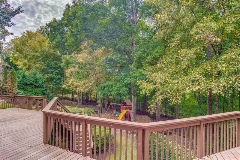 8150 Nesbit Ferry Road, Sandy Springs, Georgia 30350, 6 Bedrooms Bedrooms, ,6 BathroomsBathrooms,Residential,Sold,8150 Nesbit Ferry Road,6635352