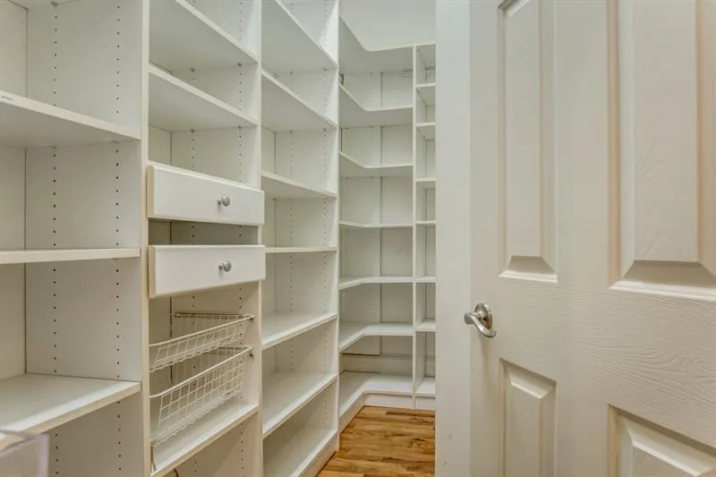 8150 Nesbit Ferry Road, Sandy Springs, Georgia 30350, 6 Bedrooms Bedrooms, ,6 BathroomsBathrooms,Residential,Sold,8150 Nesbit Ferry Road,6635352