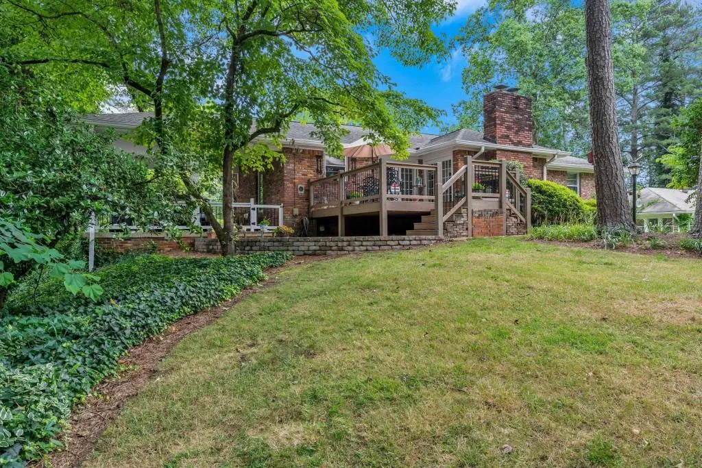 90 River Springs Drive, Sandy Springs, Georgia 30328, 4 Bedrooms Bedrooms, ,3 BathroomsBathrooms,Residential,Sold,90 River Springs Drive,6741373
