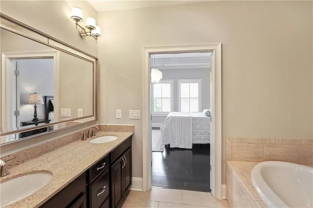 313 Alderwood Lane, Atlanta, Georgia 30328, 3 Bedrooms Bedrooms, ,3 BathroomsBathrooms,Residential,Sold,313 Alderwood Lane,6002650