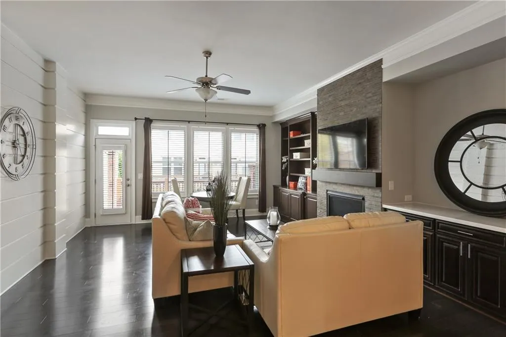 313 Alderwood Lane, Atlanta, Georgia 30328, 3 Bedrooms Bedrooms, ,3 BathroomsBathrooms,Residential,Sold,313 Alderwood Lane,6002650