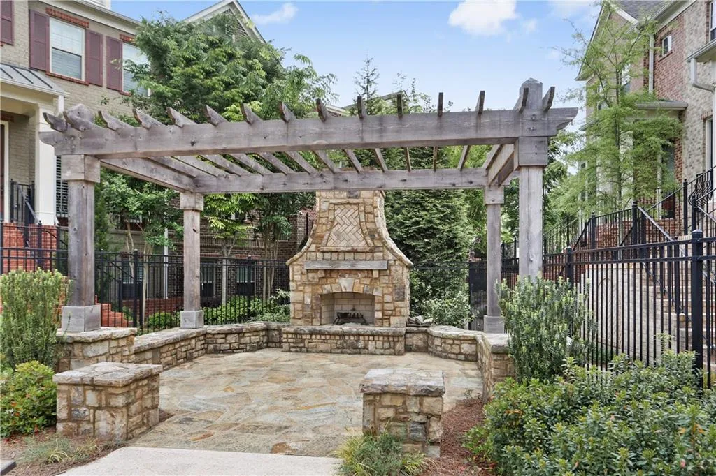 313 Alderwood Lane, Atlanta, Georgia 30328, 3 Bedrooms Bedrooms, ,3 BathroomsBathrooms,Residential,Sold,313 Alderwood Lane,6002650