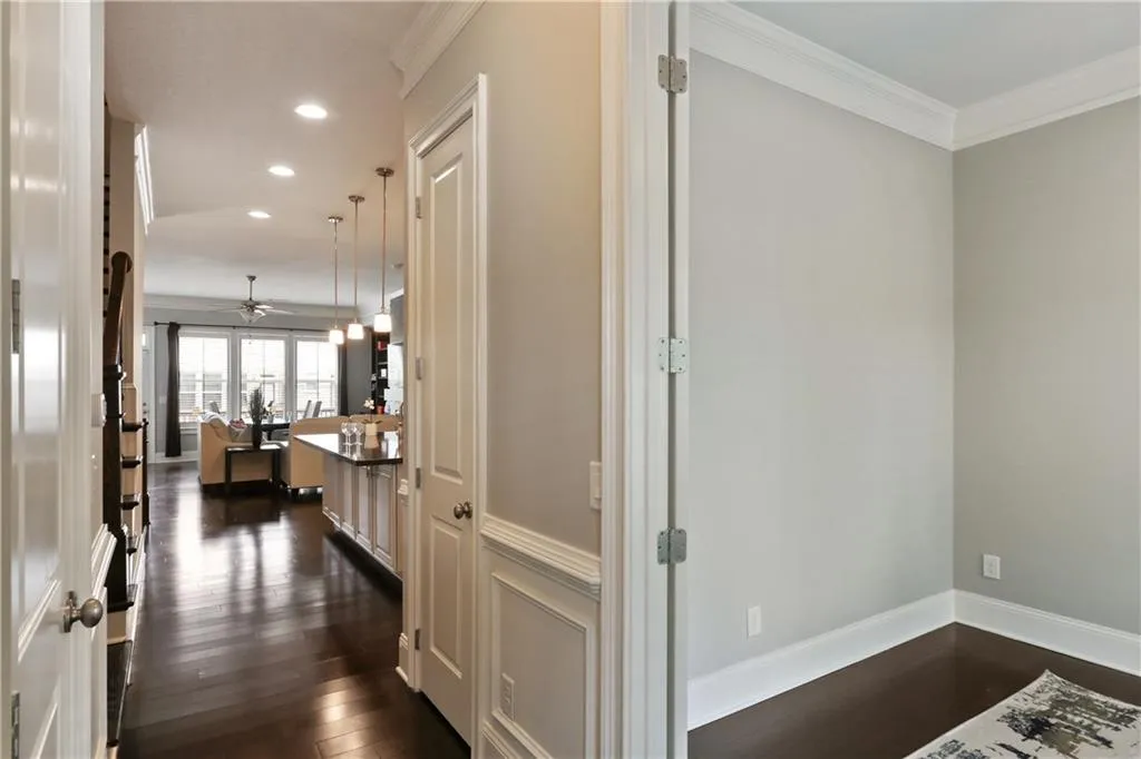 313 Alderwood Lane, Atlanta, Georgia 30328, 3 Bedrooms Bedrooms, ,3 BathroomsBathrooms,Residential,Sold,313 Alderwood Lane,6002650
