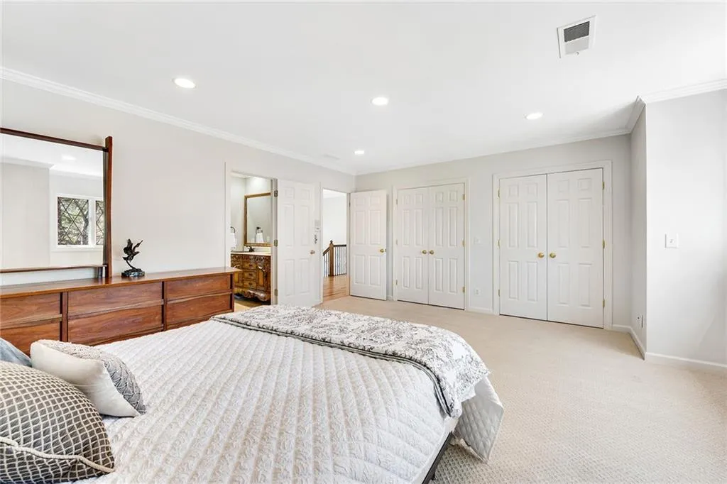 310 Green Park Court, Atlanta, Georgia 30327, 5 Bedrooms Bedrooms, ,4 BathroomsBathrooms,Residential,Sold,310 Green Park Court,7026248