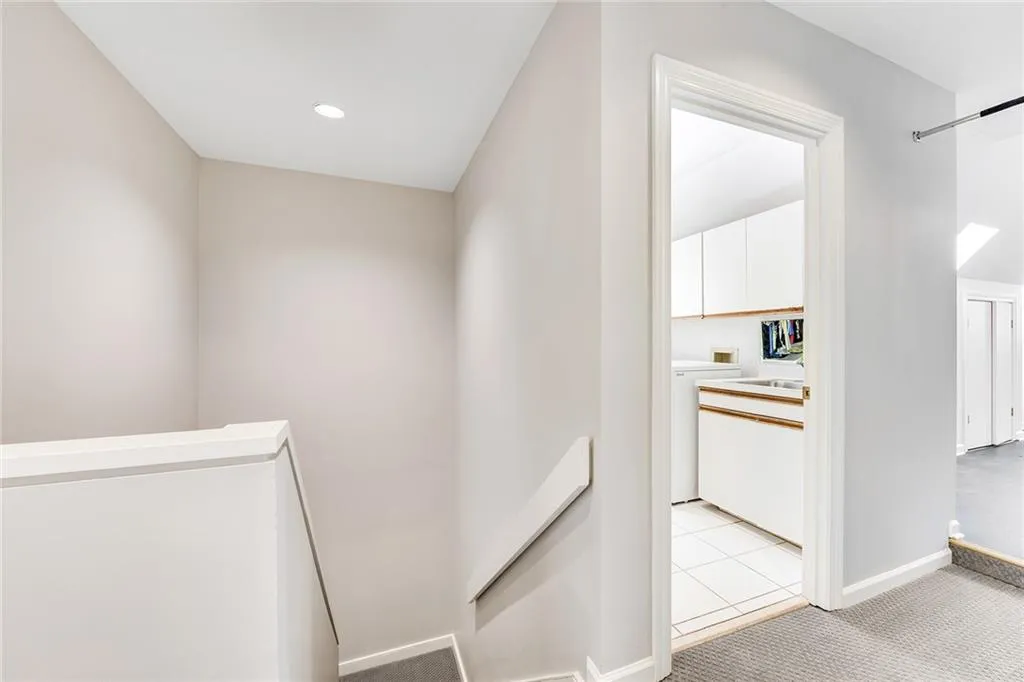 310 Green Park Court, Atlanta, Georgia 30327, 5 Bedrooms Bedrooms, ,4 BathroomsBathrooms,Residential,Sold,310 Green Park Court,7026248