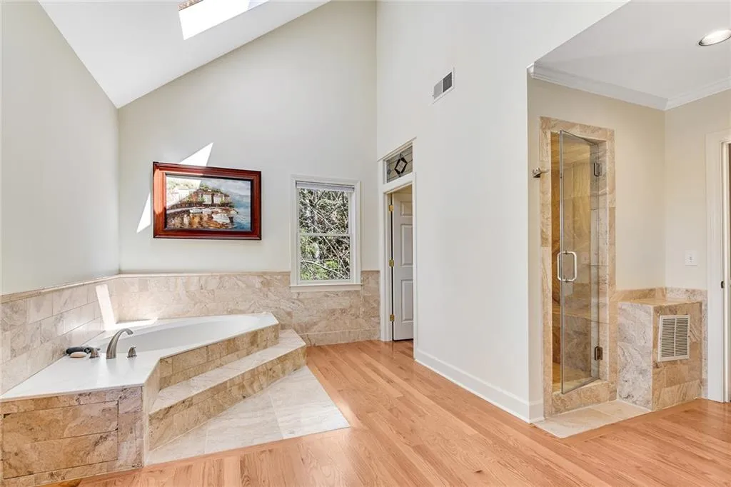 310 Green Park Court, Atlanta, Georgia 30327, 5 Bedrooms Bedrooms, ,4 BathroomsBathrooms,Residential,Sold,310 Green Park Court,7026248