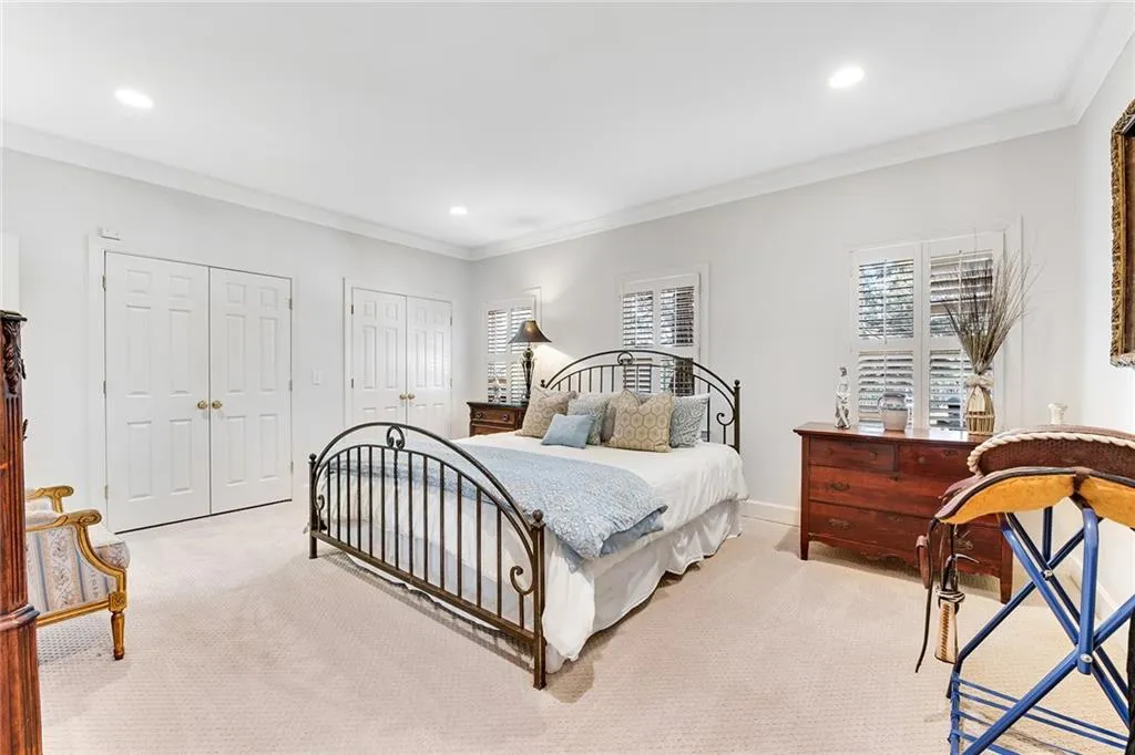 310 Green Park Court, Atlanta, Georgia 30327, 5 Bedrooms Bedrooms, ,4 BathroomsBathrooms,Residential,Sold,310 Green Park Court,7026248