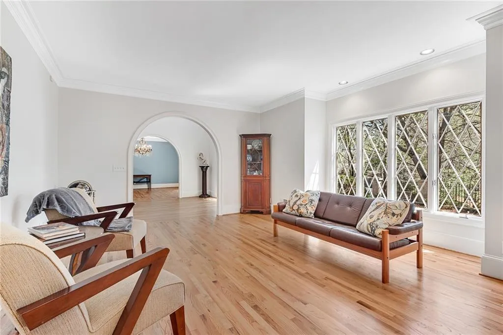 310 Green Park Court, Atlanta, Georgia 30327, 5 Bedrooms Bedrooms, ,4 BathroomsBathrooms,Residential,Sold,310 Green Park Court,7026248