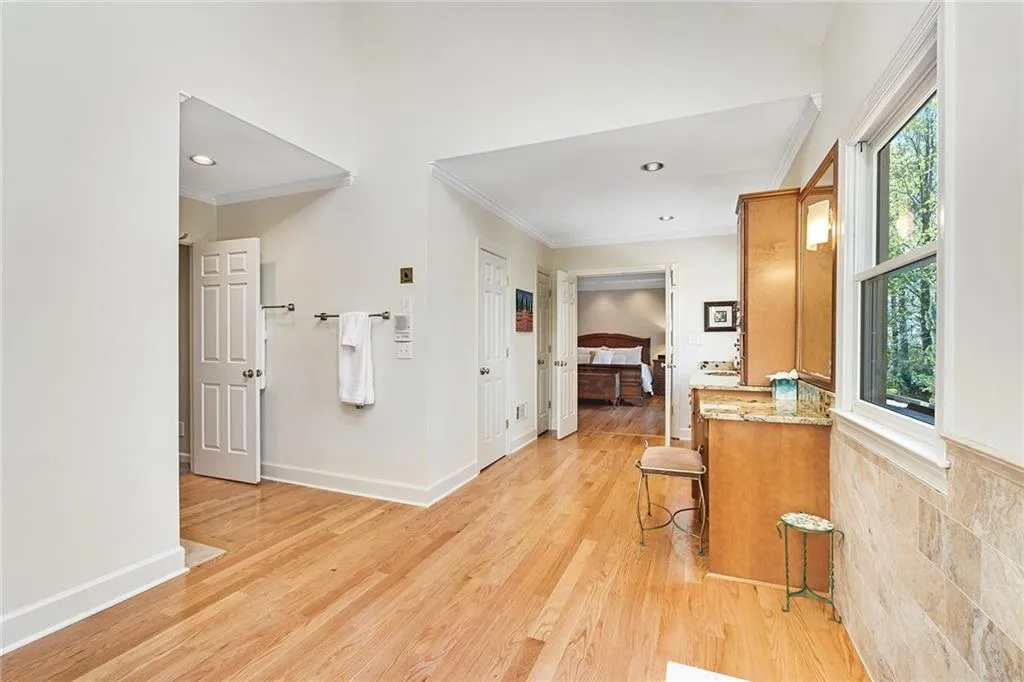 310 Green Park Court, Atlanta, Georgia 30327, 5 Bedrooms Bedrooms, ,4 BathroomsBathrooms,Residential,Sold,310 Green Park Court,7026248