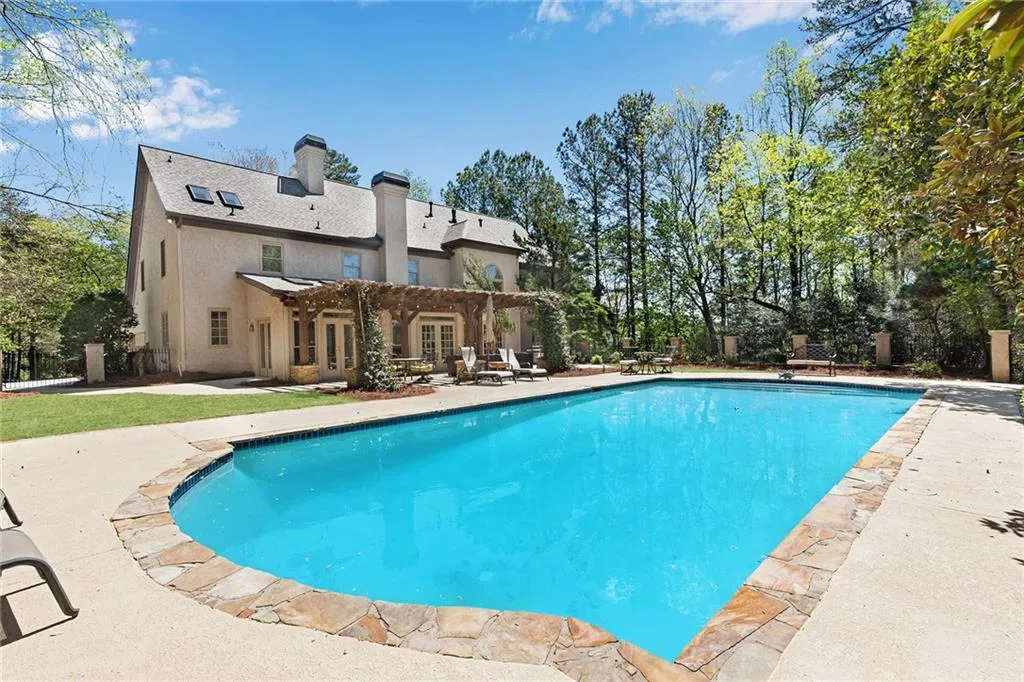 310 Green Park Court, Atlanta, Georgia 30327, 5 Bedrooms Bedrooms, ,4 BathroomsBathrooms,Residential,Sold,310 Green Park Court,7026248
