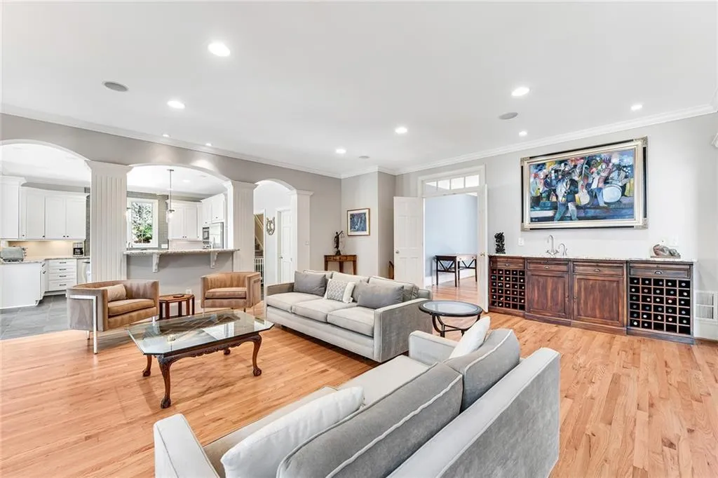 310 Green Park Court, Atlanta, Georgia 30327, 5 Bedrooms Bedrooms, ,4 BathroomsBathrooms,Residential,Sold,310 Green Park Court,7026248