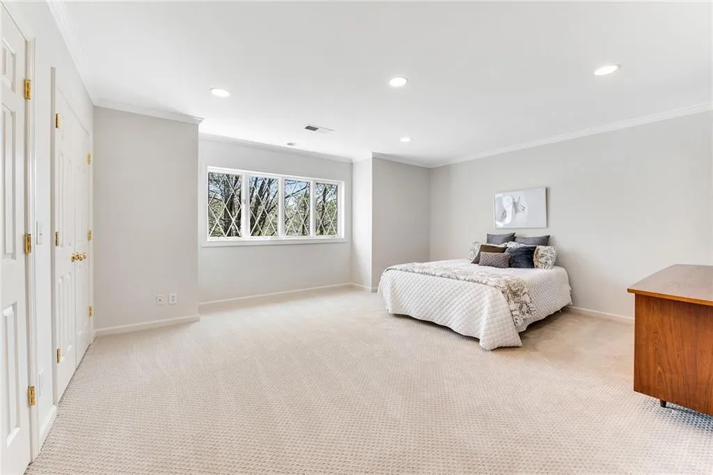 310 Green Park Court, Atlanta, Georgia 30327, 5 Bedrooms Bedrooms, ,4 BathroomsBathrooms,Residential,Sold,310 Green Park Court,7026248