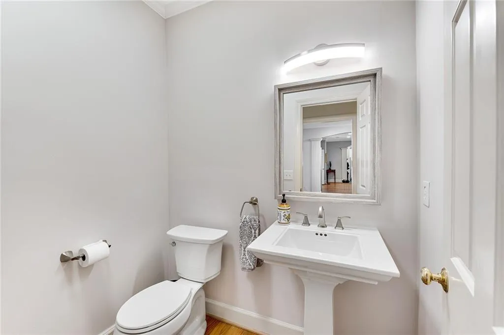 310 Green Park Court, Atlanta, Georgia 30327, 5 Bedrooms Bedrooms, ,4 BathroomsBathrooms,Residential,Sold,310 Green Park Court,7026248