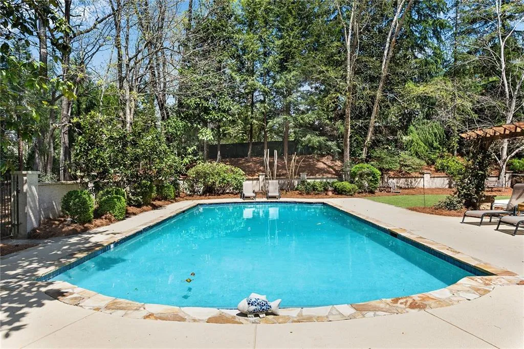 310 Green Park Court, Atlanta, Georgia 30327, 5 Bedrooms Bedrooms, ,4 BathroomsBathrooms,Residential,Sold,310 Green Park Court,7026248