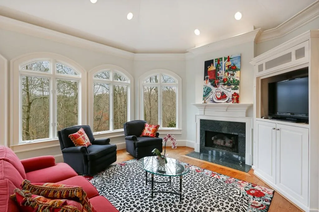 8305 Grogans Ferry Road, Sandy Springs, Georgia 30350, 4 Bedrooms Bedrooms, ,5 BathroomsBathrooms,Residential,Sold,8305 Grogans Ferry Road,5974351