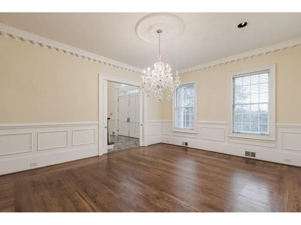 805 Crest Valley Drive, Sandy Springs, Georgia 30327, 7 Bedrooms Bedrooms, ,6 BathroomsBathrooms,Residential,Sold,805 Crest Valley Drive,6719244