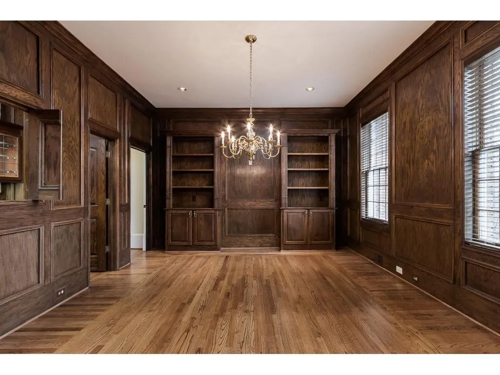 805 Crest Valley Drive, Sandy Springs, Georgia 30327, 7 Bedrooms Bedrooms, ,6 BathroomsBathrooms,Residential,Sold,805 Crest Valley Drive,6719244