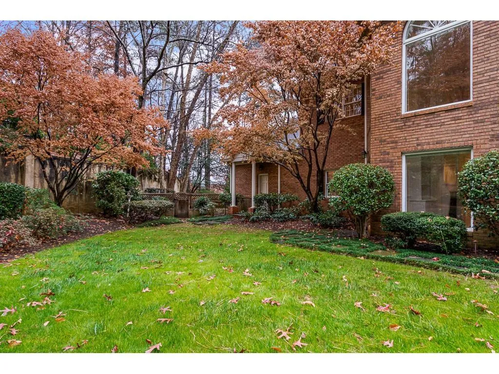 805 Crest Valley Drive, Sandy Springs, Georgia 30327, 7 Bedrooms Bedrooms, ,6 BathroomsBathrooms,Residential,Sold,805 Crest Valley Drive,6719244