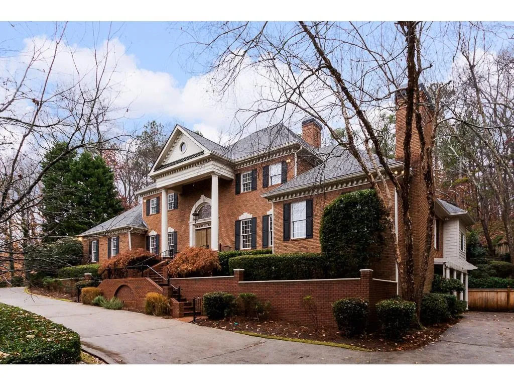 805 Crest Valley Drive, Sandy Springs, Georgia 30327, 7 Bedrooms Bedrooms, ,6 BathroomsBathrooms,Residential,Sold,805 Crest Valley Drive,6719244