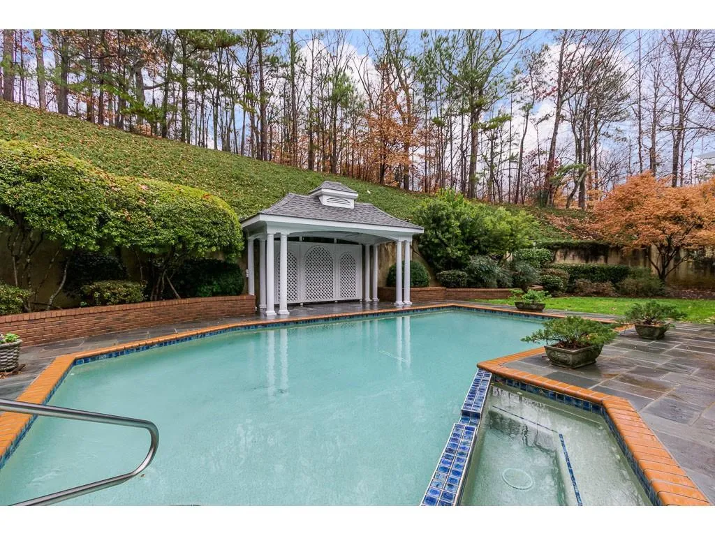 805 Crest Valley Drive, Sandy Springs, Georgia 30327, 7 Bedrooms Bedrooms, ,6 BathroomsBathrooms,Residential,Sold,805 Crest Valley Drive,6719244