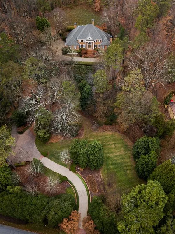 805 Crest Valley Drive, Sandy Springs, Georgia 30327, 7 Bedrooms Bedrooms, ,6 BathroomsBathrooms,Residential,Sold,805 Crest Valley Drive,6719244