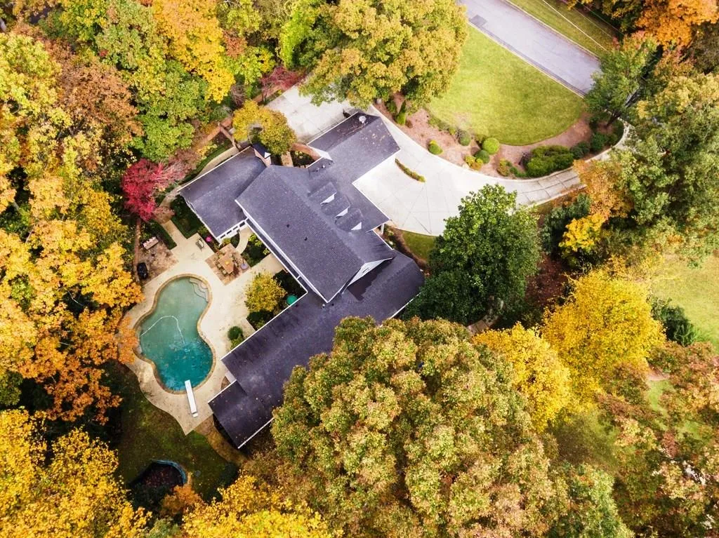 5670 Lake Island Drive Nw, Sandy Springs, Georgia 30327, 6 Bedrooms Bedrooms, ,4 BathroomsBathrooms,Residential,Sold,5670 Lake Island Drive Nw,5969019