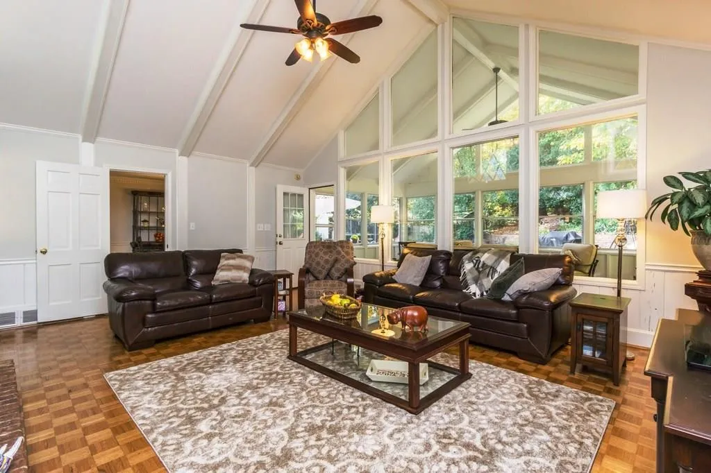 5670 Lake Island Drive Nw, Sandy Springs, Georgia 30327, 6 Bedrooms Bedrooms, ,4 BathroomsBathrooms,Residential,Sold,5670 Lake Island Drive Nw,5969019