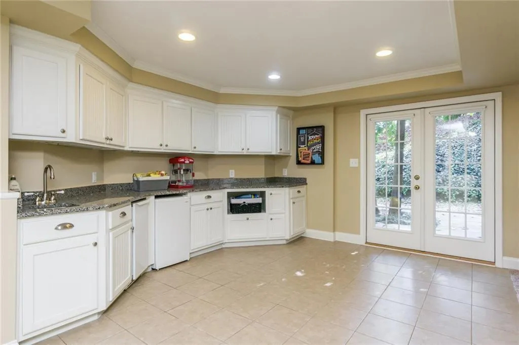 5670 Lake Island Drive Nw, Sandy Springs, Georgia 30327, 6 Bedrooms Bedrooms, ,4 BathroomsBathrooms,Residential,Sold,5670 Lake Island Drive Nw,5969019