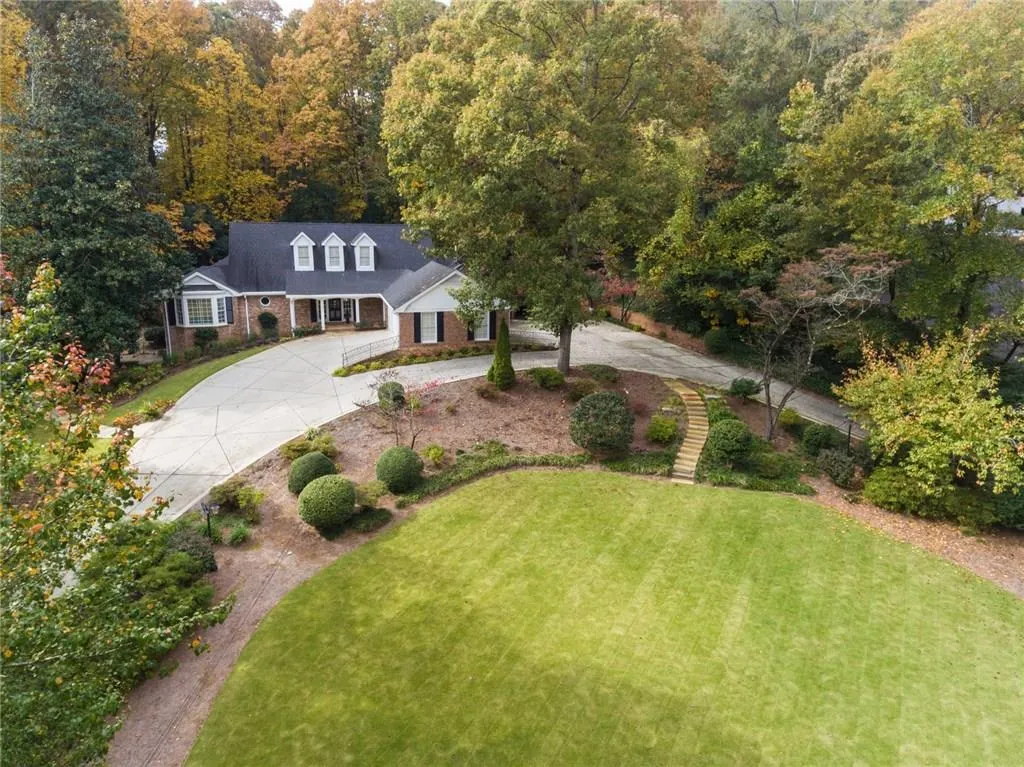5670 Lake Island Drive Nw, Sandy Springs, Georgia 30327, 6 Bedrooms Bedrooms, ,4 BathroomsBathrooms,Residential,Sold,5670 Lake Island Drive Nw,5969019