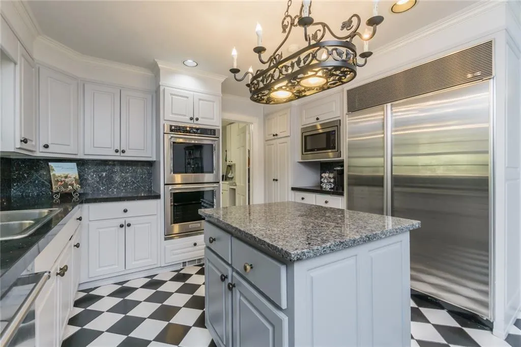 5670 Lake Island Drive Nw, Sandy Springs, Georgia 30327, 6 Bedrooms Bedrooms, ,4 BathroomsBathrooms,Residential,Sold,5670 Lake Island Drive Nw,5969019