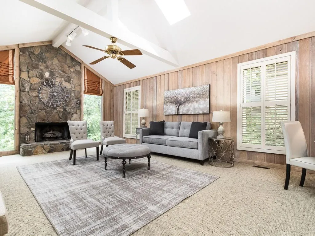 3 Heards Overlook Court, Sandy Springs, Georgia 30328, 5 Bedrooms Bedrooms, ,4 BathroomsBathrooms,Residential,Sold,3 Heards Overlook Court,5925250