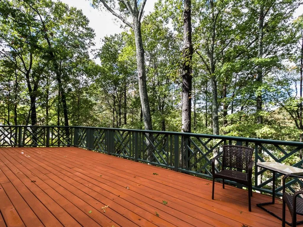 3 Heards Overlook Court, Sandy Springs, Georgia 30328, 5 Bedrooms Bedrooms, ,4 BathroomsBathrooms,Residential,Sold,3 Heards Overlook Court,5925250