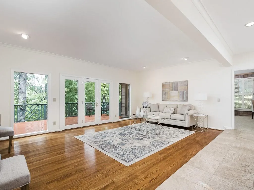 3 Heards Overlook Court, Sandy Springs, Georgia 30328, 5 Bedrooms Bedrooms, ,4 BathroomsBathrooms,Residential,Sold,3 Heards Overlook Court,5925250