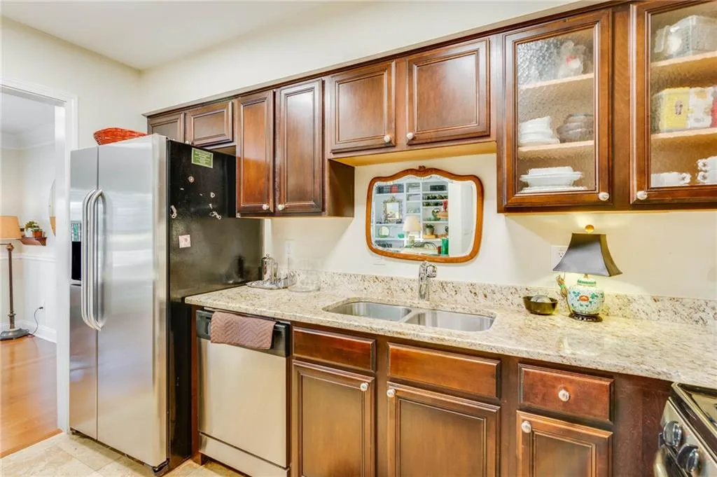 6980 Roswell Road Unit K7, Sandy Springs, Georgia 30328, 2 Bedrooms Bedrooms, ,2 BathroomsBathrooms,Residential,Sold,6980 Roswell Road Unit K7,6924169