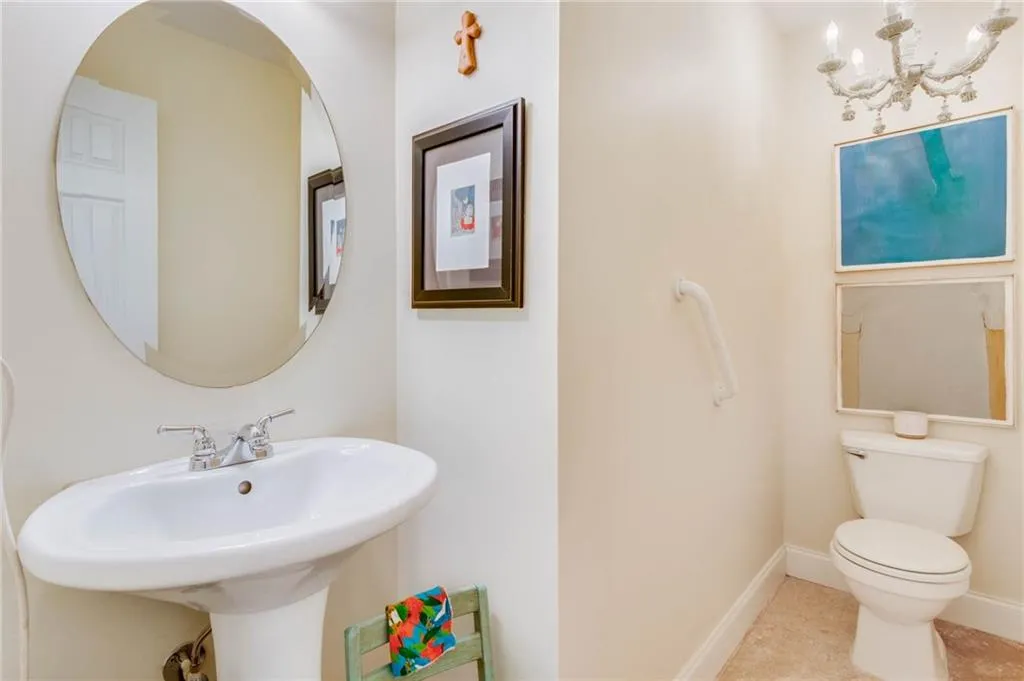 6980 Roswell Road Unit K7, Sandy Springs, Georgia 30328, 2 Bedrooms Bedrooms, ,2 BathroomsBathrooms,Residential,Sold,6980 Roswell Road Unit K7,6924169