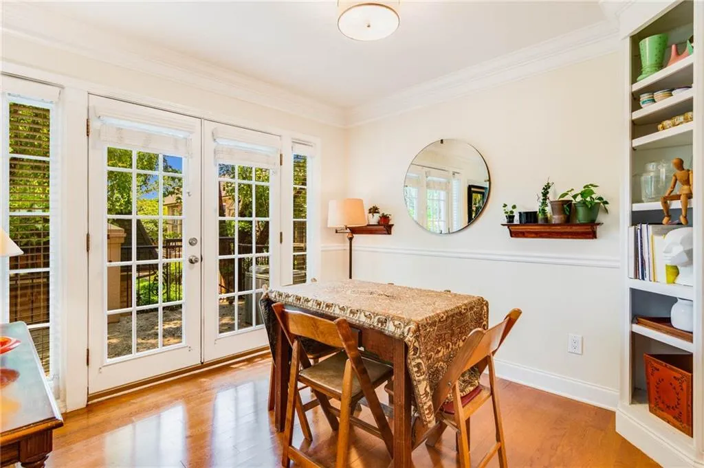 6980 Roswell Road Unit K7, Sandy Springs, Georgia 30328, 2 Bedrooms Bedrooms, ,2 BathroomsBathrooms,Residential,Sold,6980 Roswell Road Unit K7,6924169