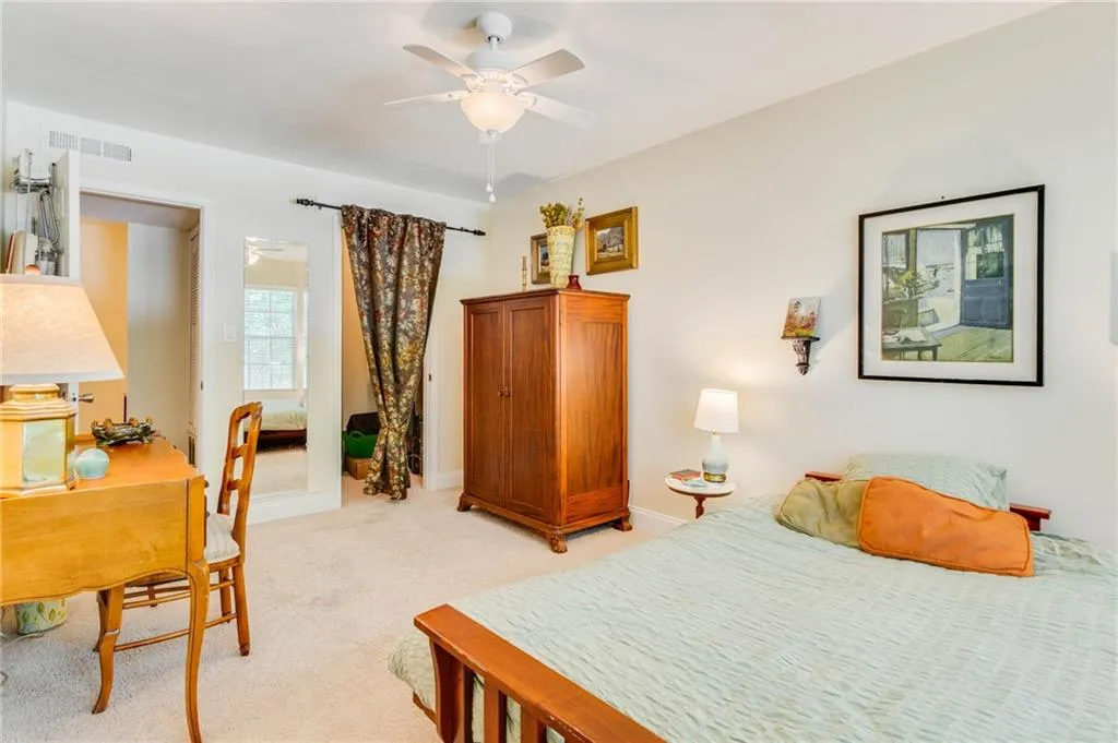 6980 Roswell Road Unit K7, Sandy Springs, Georgia 30328, 2 Bedrooms Bedrooms, ,2 BathroomsBathrooms,Residential,Sold,6980 Roswell Road Unit K7,6924169