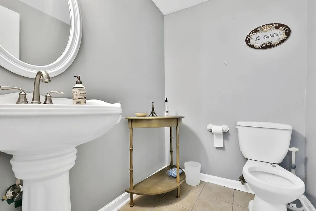 1105 Brighton Point, Atlanta, Georgia 30328, 3 Bedrooms Bedrooms, ,2 BathroomsBathrooms,Residential,Sold,1105 Brighton Point,6967408