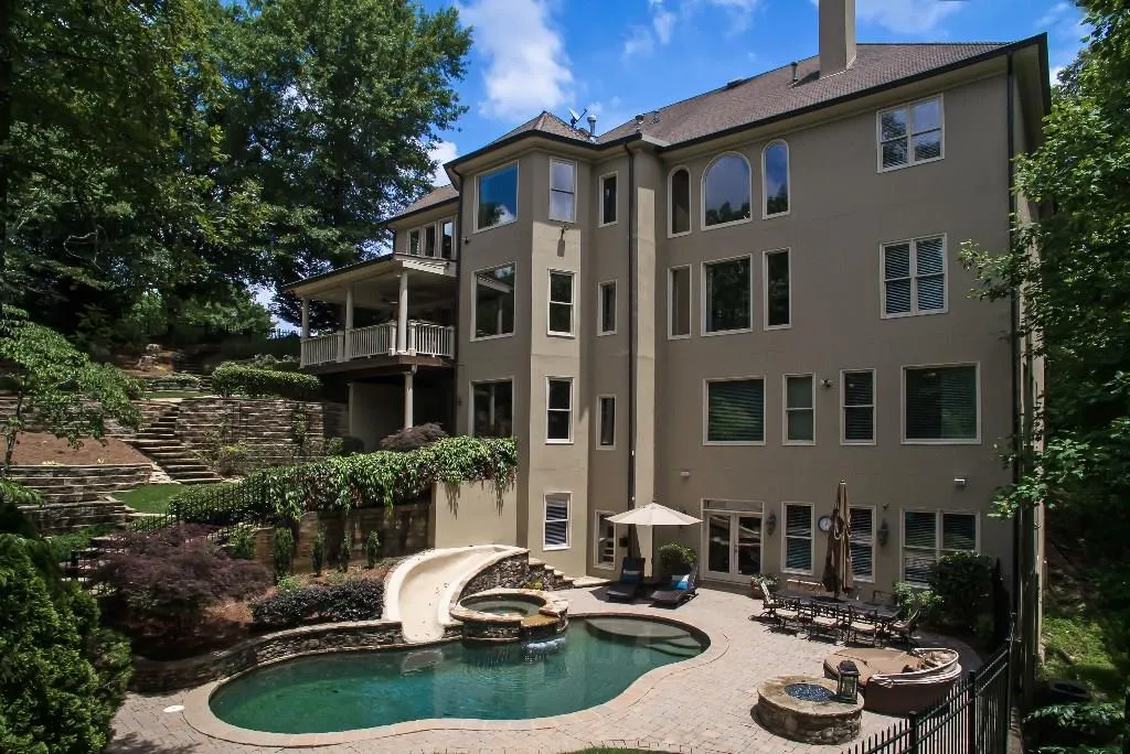 130 Strauss Lane, Sandy Springs, Georgia 30350, 6 Bedrooms Bedrooms, ,7 BathroomsBathrooms,Residential,Sold,130 Strauss Lane,5542529