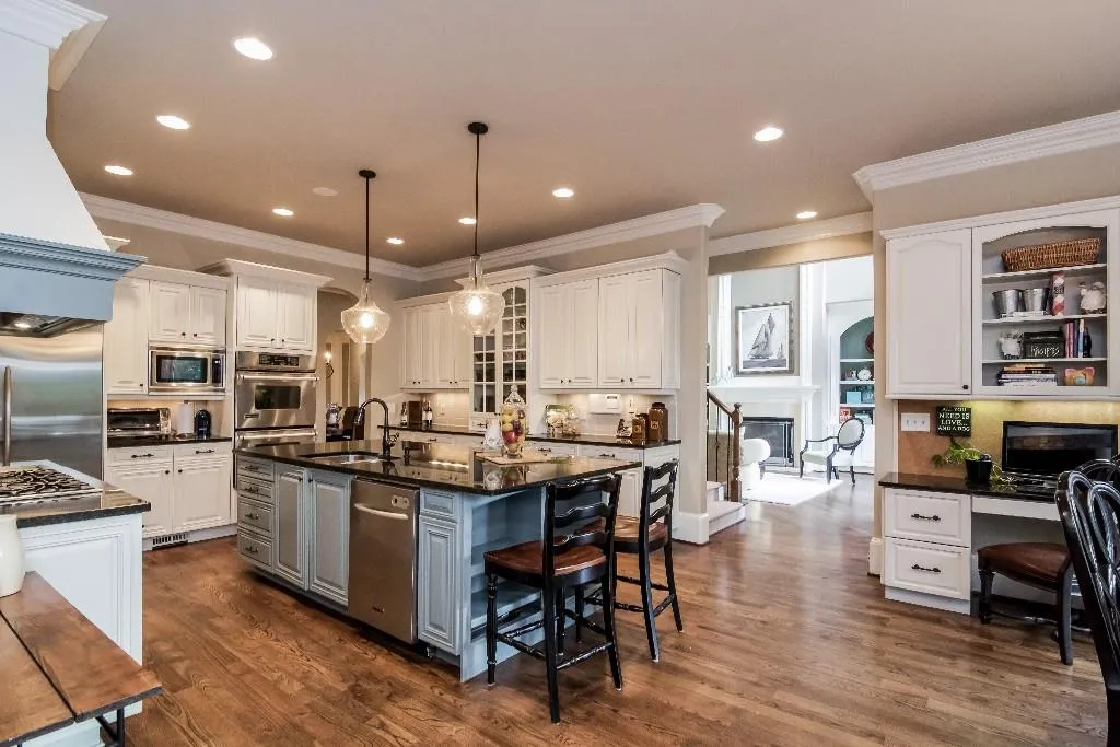 130 Strauss Lane, Sandy Springs, Georgia 30350, 6 Bedrooms Bedrooms, ,7 BathroomsBathrooms,Residential,Sold,130 Strauss Lane,5542529