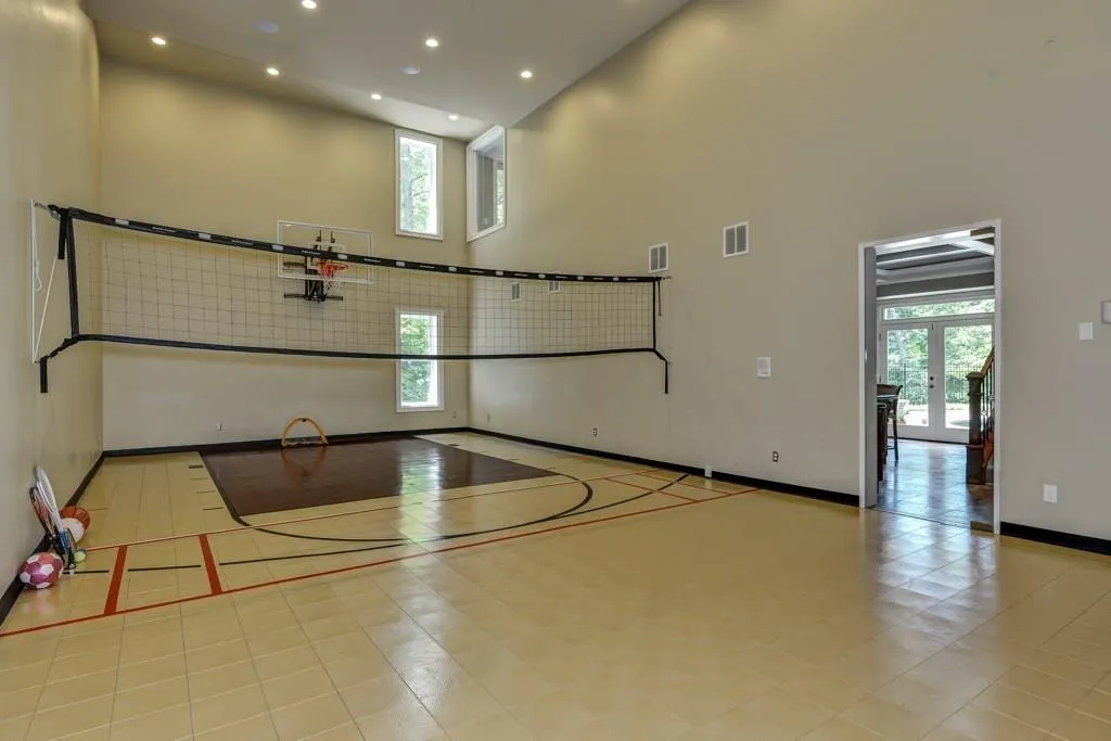 130 Strauss Lane, Sandy Springs, Georgia 30350, 6 Bedrooms Bedrooms, ,7 BathroomsBathrooms,Residential,Sold,130 Strauss Lane,5542529