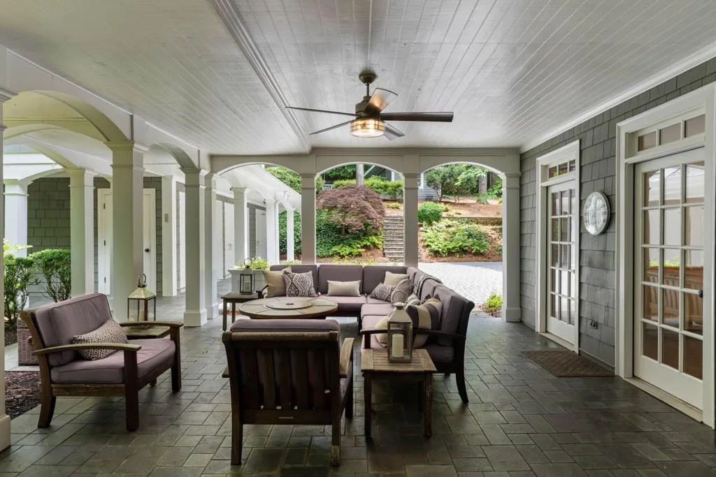 4655 Jett Road, Atlanta, Georgia 30327, 6 Bedrooms Bedrooms, ,6 BathroomsBathrooms,Residential,For Sale,4655 Jett Road,7651857