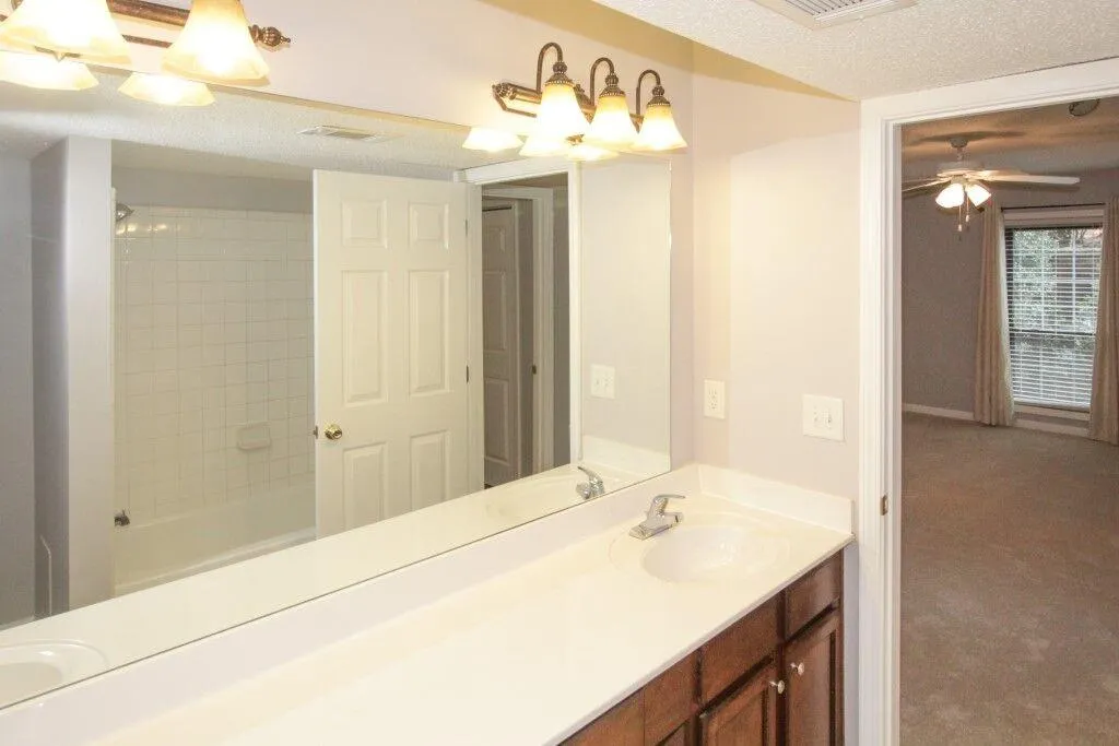 6851 Roswell Road Unit H-14, Sandy Springs, Georgia 30328, 4 Bedrooms Bedrooms, ,2 BathroomsBathrooms,Residential,Sold,6851 Roswell Road Unit H-14,5964994